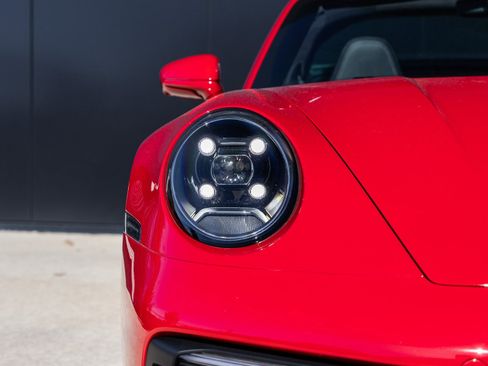 Certified 2024 Porsche 911 Targa 4 image 21