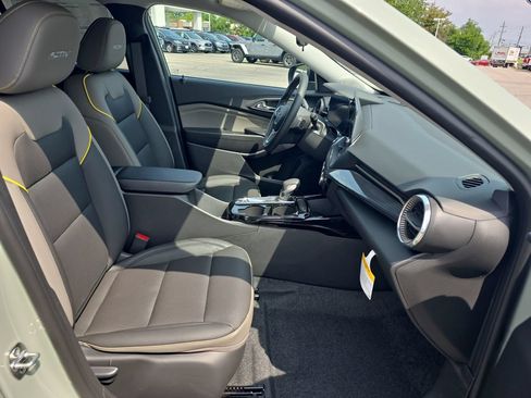 New 2026 Chevrolet Trax ACTIV w/ Driver Confidence Package FWD image 17