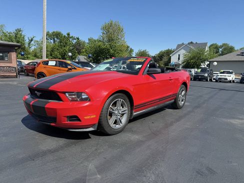 Used 2010 Ford Mustang Premium RWD image 11