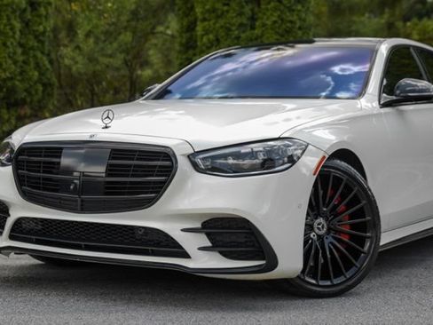 Used 2021 Mercedes-Benz S 580 4MATIC Sedan image 2