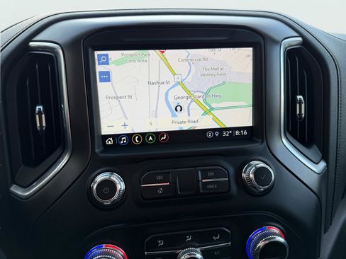 Used 2021 GMC Sierra 2500 AT4 w/ AT4 Premium Plus Package image 11