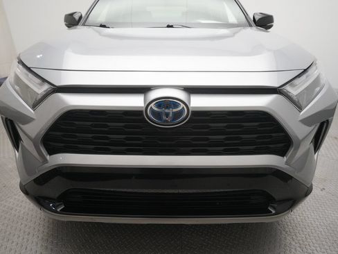 Used 2022 Toyota RAV4 XSE w/ XSE Grade Weather Package AWD/4WD image 22