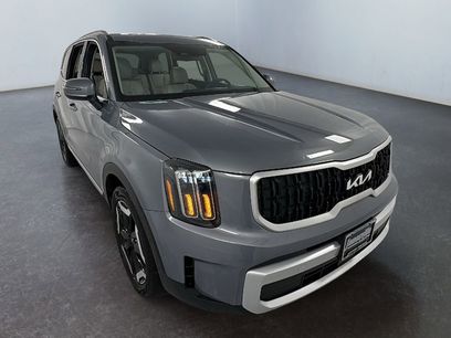 Used 2025 Kia Telluride EX