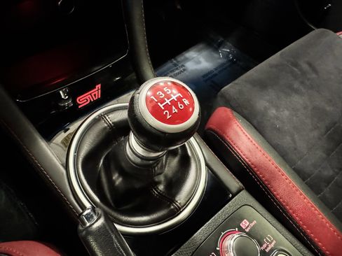 Used 2018 Subaru WRX STI Limited image 11