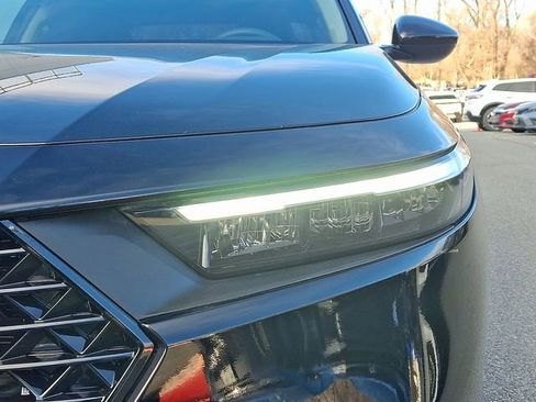 Used 2025 Honda Accord SE image 9