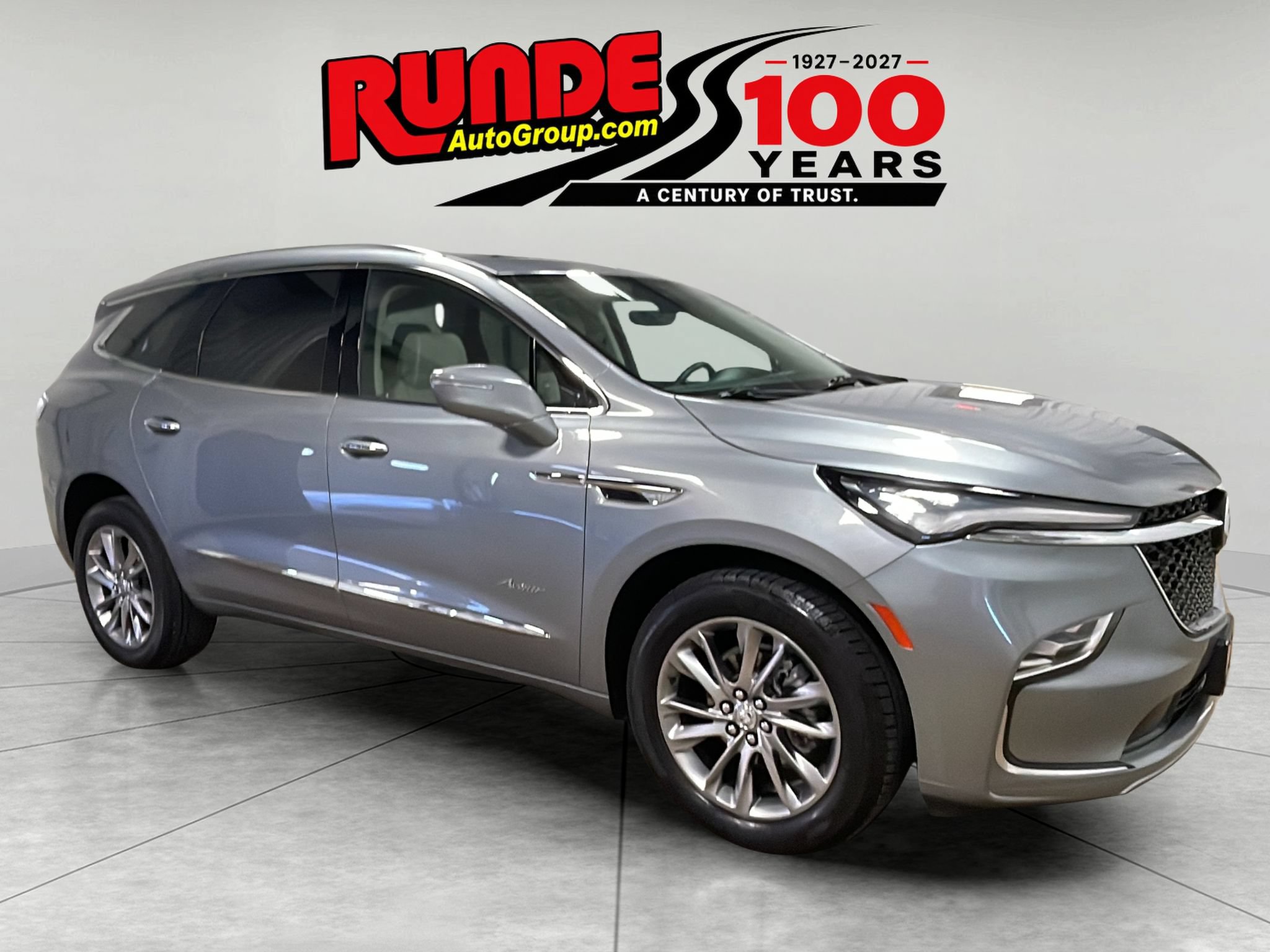 Used 2023 Buick Enclave Avenir w/ Avenir Technology Package AWD/4WD image 7