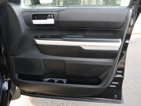 Used 2017 Toyota Tundra SR5 image 23