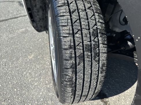 Used 2025 Hyundai Venue SE image 26