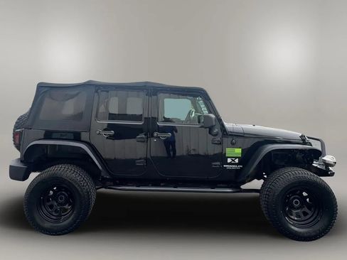 Used 2007 Jeep Wrangler Unlimited X w/ Dual Top Group AWD/4WD image 5