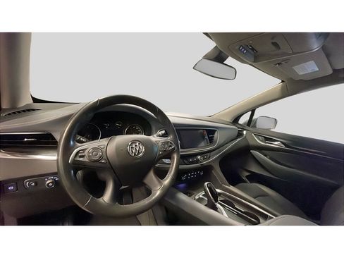 Used 2018 Buick Enclave Essence image 11
