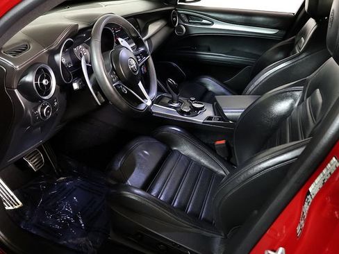 Used 2019 Alfa Romeo Stelvio Ti Sport w/ Quick Order Package 22S Sport AWD/4WD image 12