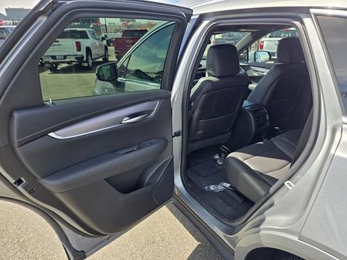 Used 2025 Cadillac XT5 Luxury AWD/4WD image 15