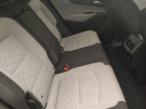 Used 2021 Chevrolet Equinox LS w/ LS Convenience Package FWD image 19