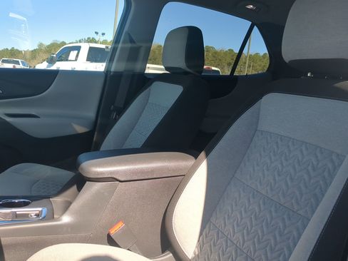 Used 2023 Chevrolet Equinox LS w/ LS Convenience Package image 14