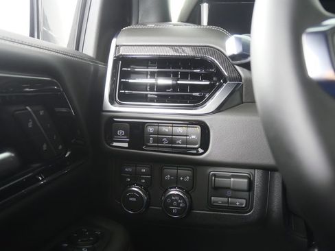 Used 2026 GMC Yukon Elevation AWD/4WD image 20