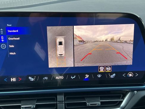 New 2026 Chevrolet Equinox EV LT image 18