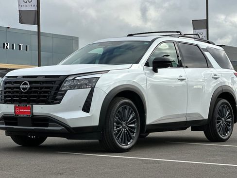 New 2026 Nissan Pathfinder SL AWD/4WD image 8