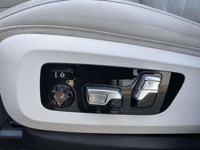 Used 2020 BMW X5 xDrive50i w/ Premium Package AWD/4WD image 26