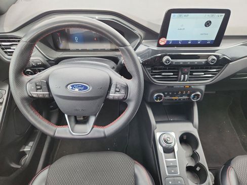 Used 2025 Ford Escape ST-Line Select AWD/4WD image 11