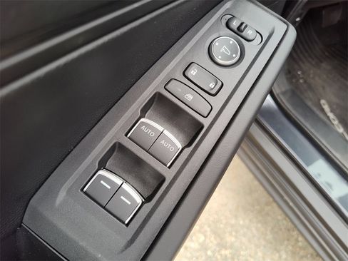 Used 2025 Honda Accord LX image 19