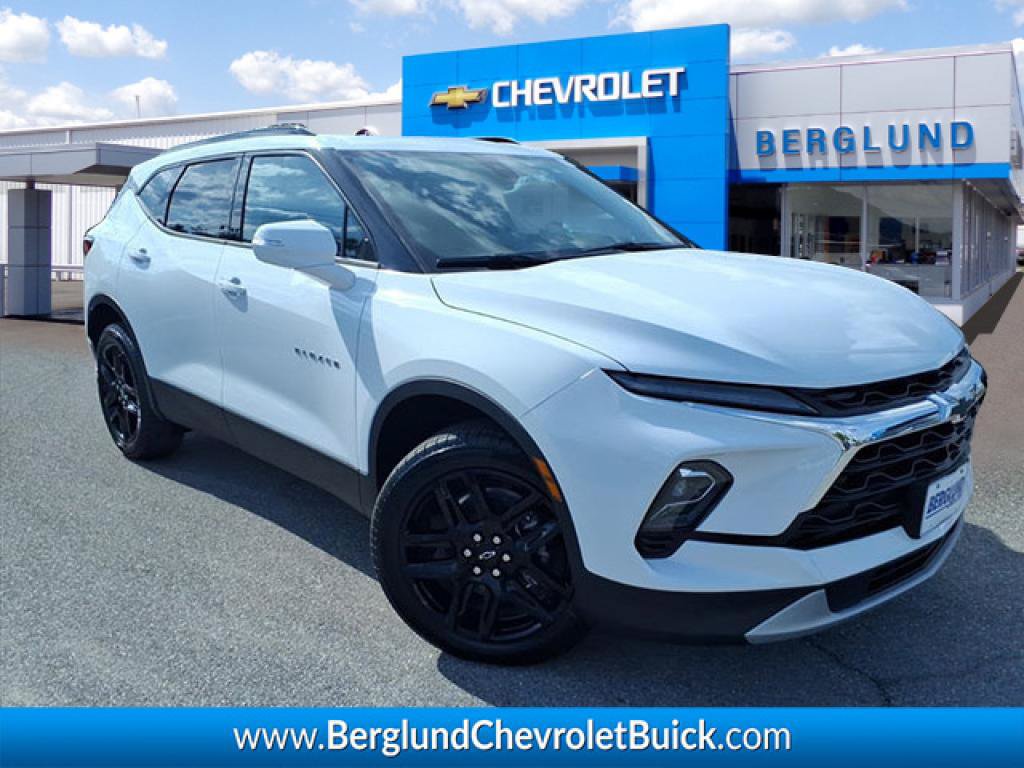 New 2026 Chevrolet Blazer LT AWD/4WD image 1
