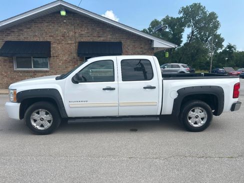 Used 2011 Chevrolet Silverado 1500 LT w/ All-Star Edition AWD/4WD image 10