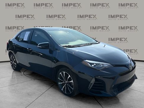 Used 2017 Toyota Corolla SE w/ Protection Package FWD image 7