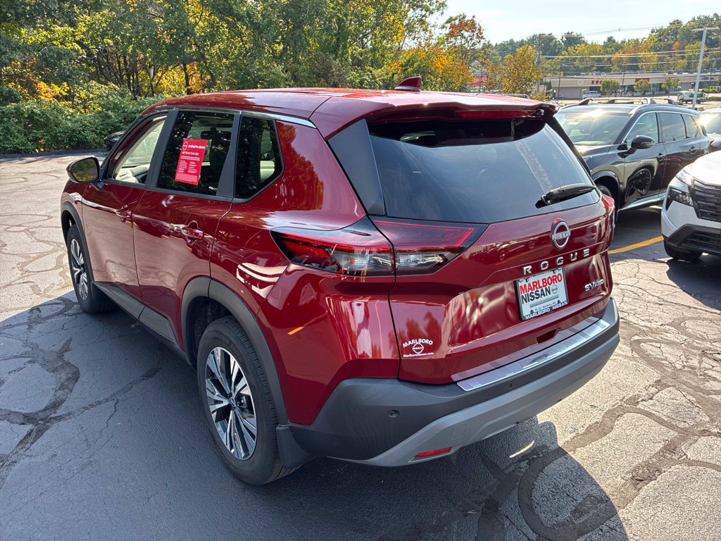 Used 2023 Nissan Rogue SV AWD/4WD image 5