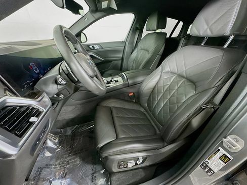 Used 2026 BMW X6 xDrive40i AWD/4WD image 29