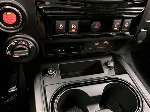 Used 2024 Nissan Titan PRO-4X w/ Pro-4x Convenience Package image 28