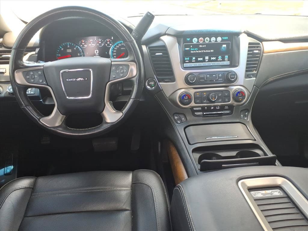 Used 2020 GMC Yukon Denali w/ Denali Ultimate Package AWD/4WD image 9