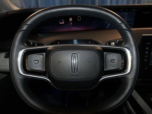 Used 2025 Lincoln Nautilus Premier w/ Equipment Group 102A AWD/4WD image 13