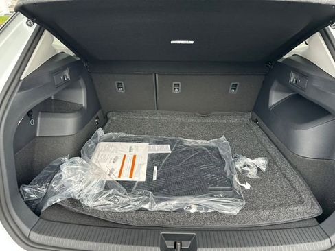 New 2026 Volkswagen Tiguan SE AWD/4WD image 12