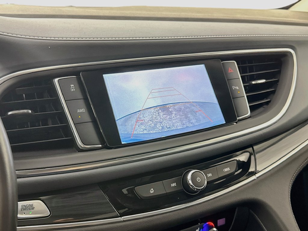 Used 2019 Buick Enclave Essence AWD/4WD image 17