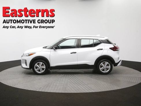Used 2022 Nissan Kicks S FWD image 58
