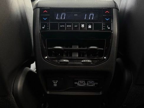 Certified 2022 Jeep Grand Cherokee Overland w/ Adv Protech Group III image 24