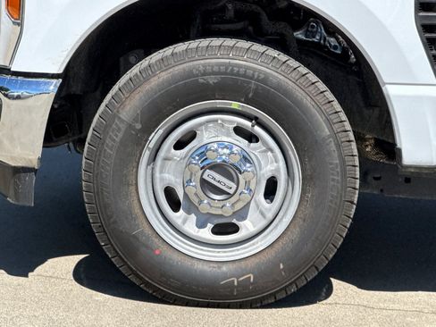 New 2026 Ford F250 XL w/ XL Chrome Package image 26