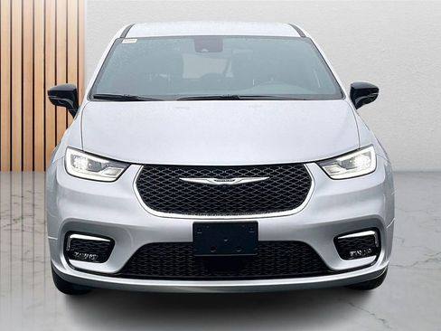 New 2026 Chrysler Pacifica Select FWD image 3