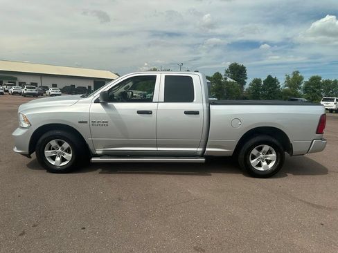 Used 2017 RAM 1500 Express RWD image 35