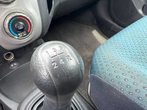 Used 2007 Toyota Yaris 2-Door Hatchback FWD image 23