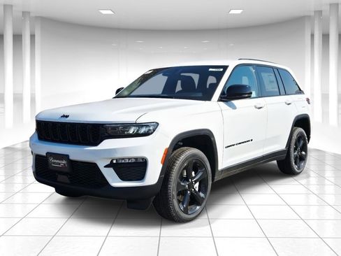 New 2025 Jeep Grand Cherokee Limited w/ Black Appearance Package AWD/4WD image 7