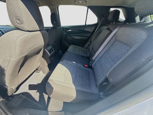 Used 2022 Chevrolet Equinox LT FWD image 23