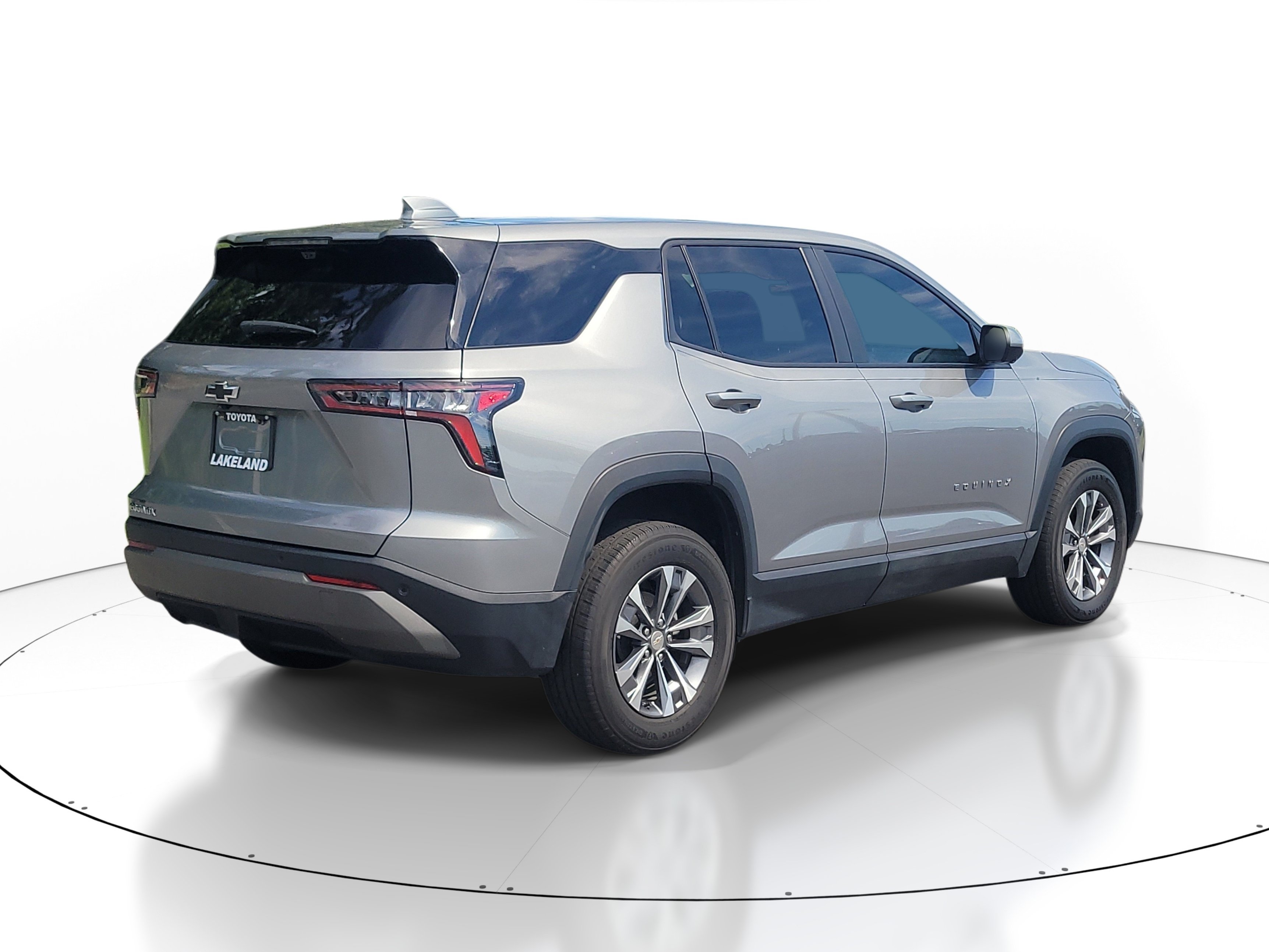 Used 2025 Chevrolet Equinox LT w/ Safety and Technology Package FWD image 7