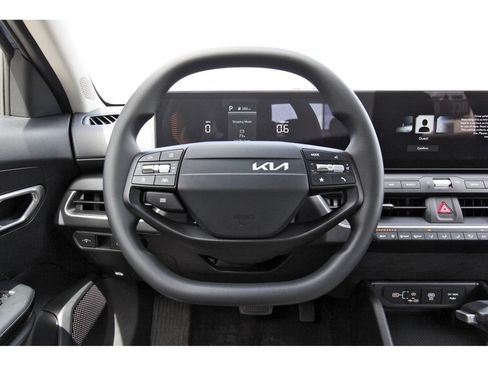 New 2026 Kia K4 FWD image 13