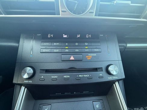 Used 2015 Lexus IS 350 w/ F-Sport Package RWD image 22