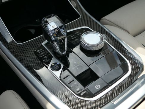 Used 2022 BMW X5 M50i w/ Executive Package image 21