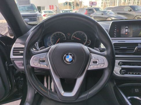 Used 2018 BMW 750i xDrive w/ Executive Package image 17