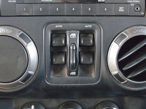 Used 2013 Jeep Wrangler Unlimited Sport w/ PWR Convenience Group AWD/4WD image 20