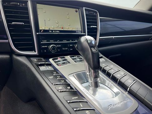 Used 2016 Porsche Panamera Edition image 52