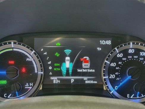 Used 2023 Toyota Highlander LE AWD/4WD image 10